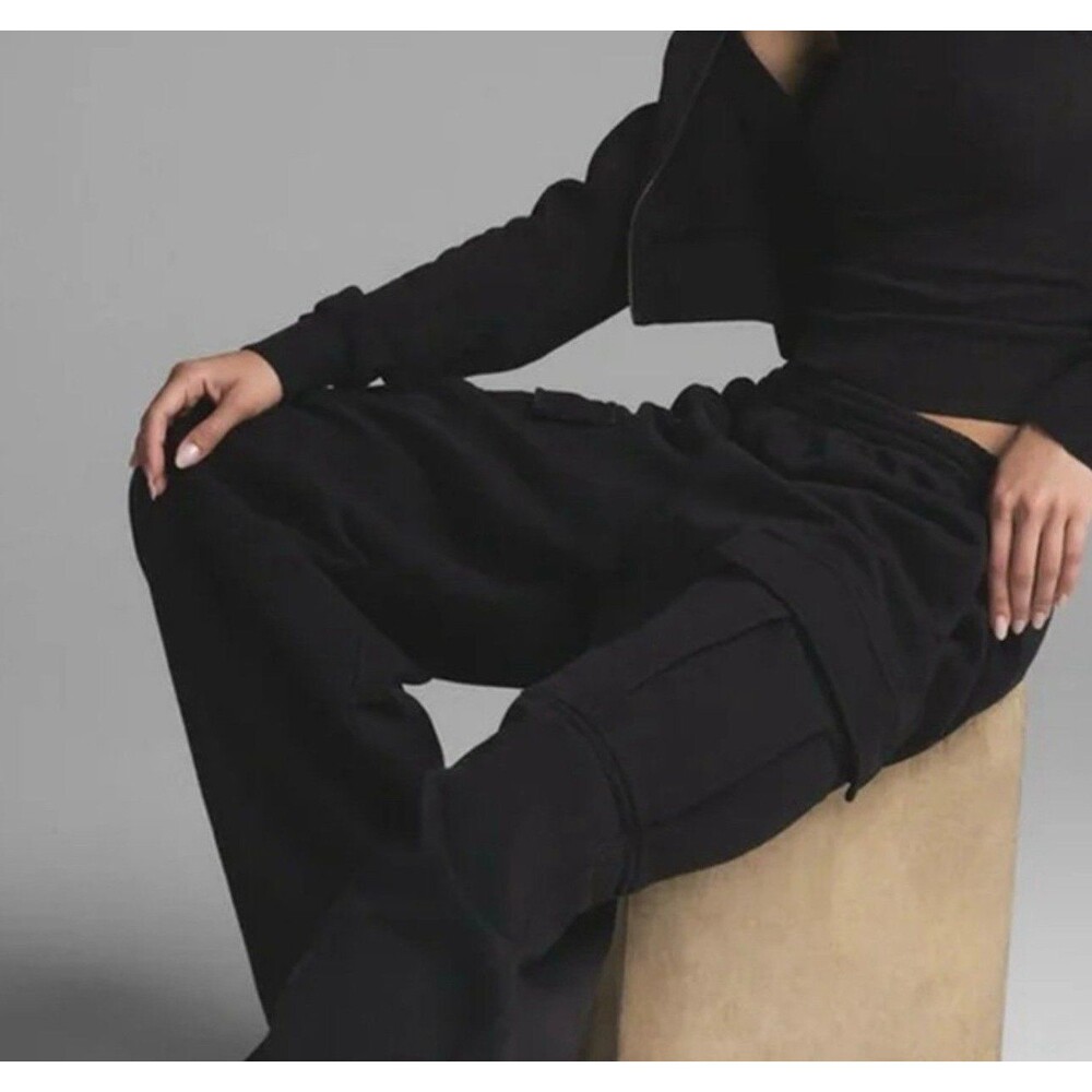 Skims Boyfriend Fleece Cargo Sweat pant Washed Onyx